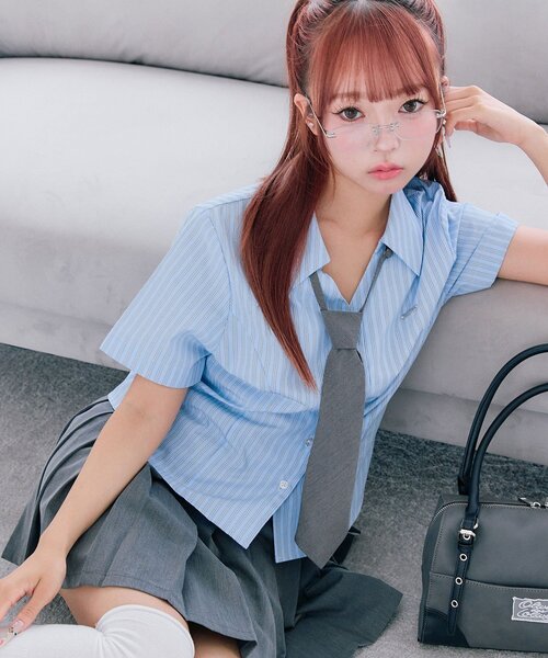 OLIVE des OLIVE(オリーブデオリーブ)の「ネクタイ付半袖シャツ(シャツ/ブラウス・レディース・ホワイト/サックスブルー/オフホワイト・FREE)」の8枚目の写真