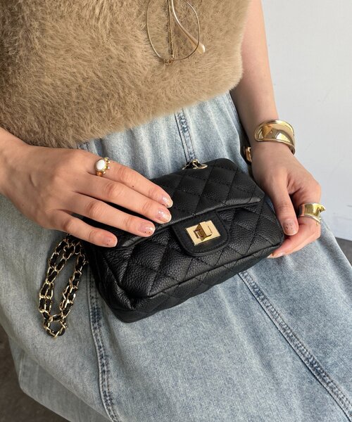 DouDou（ドゥドゥ）の「キルティングレザーショルダー（ショルダーバッグ・レディース・グレイッシュベージュ/ブラック/ダークブラウン/シルバー・FREE）」の5枚目の写真