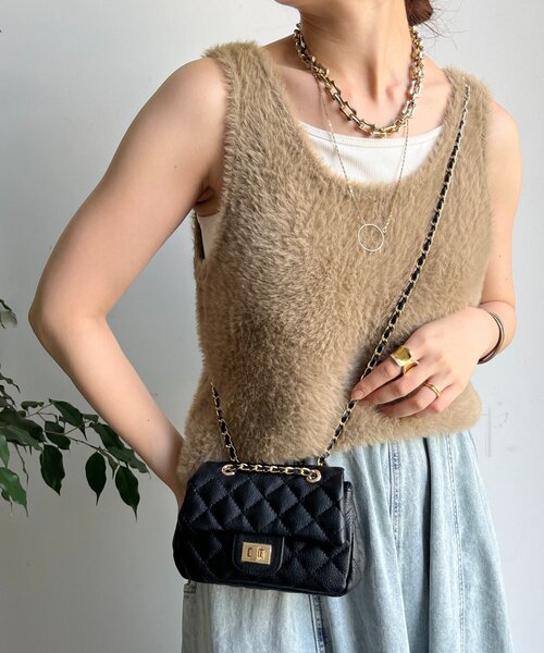 DouDou（ドゥドゥ）の「キルティングレザーショルダー（ショルダーバッグ・レディース・グレイッシュベージュ/ブラック/ダークブラウン/シルバー・FREE）」の7枚目の写真