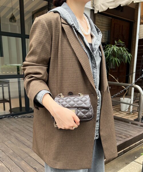 DouDou（ドゥドゥ）の「キルティングレザーショルダー（ショルダーバッグ・レディース・グレイッシュベージュ/ブラック/ダークブラウン/シルバー・FREE）」の11枚目の写真