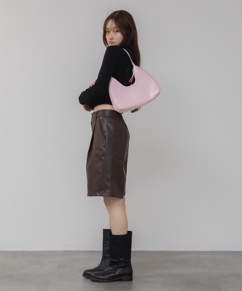 HEILIS(ヘイリス)の「フェイクレザーハーフパンツ / 秋服 シティガール ガーリー ブラック ブラウン 韓国(その他パンツ・レディース・ブラック/ブラウン・FREE)」の9枚目の写真