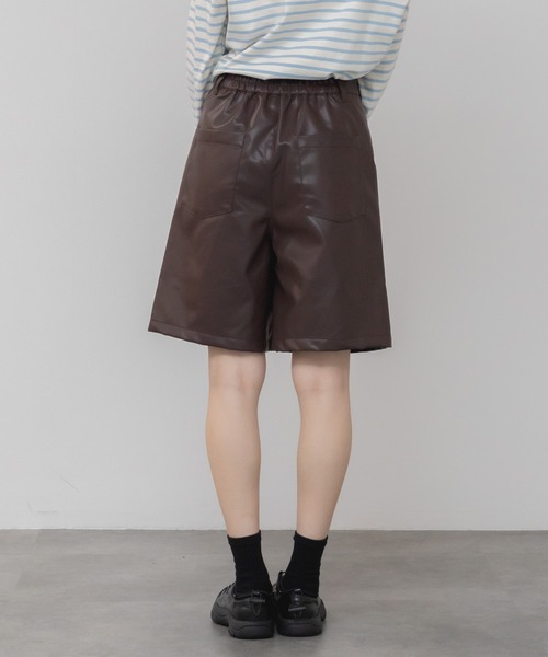 HEILIS(ヘイリス)の「フェイクレザーハーフパンツ / 秋服 シティガール ガーリー ブラック ブラウン 韓国(その他パンツ・レディース・ブラック/ブラウン・FREE)」の14枚目の写真