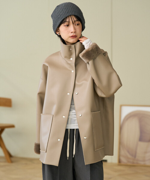 FREAK'S STORE(フリークスストア)の「ファーボア スタンドコート/レザレット 裏ボア 配色 コート/リバーシブルファーコート(その他アウター・レディース・ブラウン/ライトグレー/オフホワイト・フリ-)」の15枚目の写真