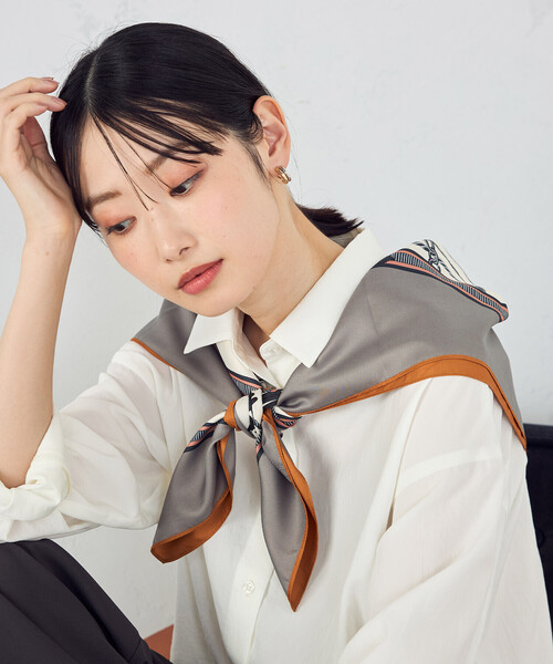 COMME CA ISM（コムサイズム）の「【リバーシブル】タッセル大判スカーフ（ストール/ショール・レディース・キャメル/グリーン系・FREE）」の13枚目の写真