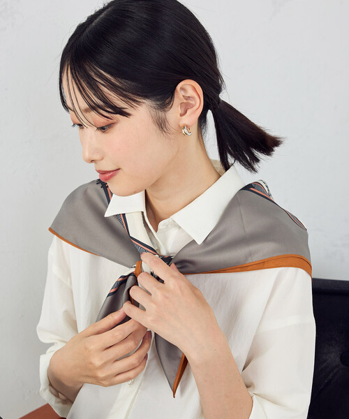 COMME CA ISM（コムサイズム）の「【リバーシブル】タッセル大判スカーフ（ストール/ショール・レディース・キャメル/グリーン系・FREE）」の15枚目の写真