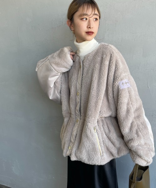 TATRAS（タトラス）の「[TATRAS/タトラス] ANNABELLA ボアフリース ノーカラーブルゾン（ブルゾン・レディース・ライトグレー/ブラック・2/1）」の8枚目の写真