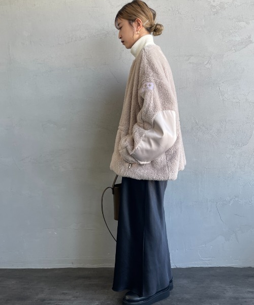 TATRAS（タトラス）の「[TATRAS/タトラス] ANNABELLA ボアフリース ノーカラーブルゾン（ブルゾン・レディース・ライトグレー/ブラック・2/1）」の13枚目の写真