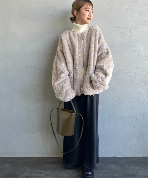 TATRAS（タトラス）の「[TATRAS/タトラス] ANNABELLA ボアフリース ノーカラーブルゾン（ブルゾン・レディース・ライトグレー/ブラック・2/1）」の18枚目の写真