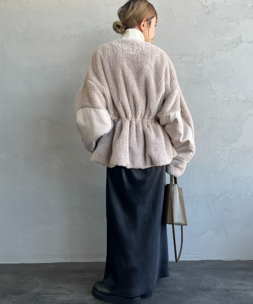 TATRAS（タトラス）の「[TATRAS/タトラス] ANNABELLA ボアフリース ノーカラーブルゾン（ブルゾン・レディース・ライトグレー/ブラック・2/1）」の20枚目の写真