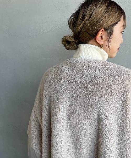 TATRAS（タトラス）の「[TATRAS/タトラス] ANNABELLA ボアフリース ノーカラーブルゾン（ブルゾン・レディース・ライトグレー/ブラック・2/1）」の22枚目の写真