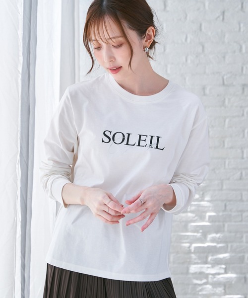 ikka（イッカ）の「【親子コーデ】ロゴフォトプリントスウェットＴ（Tシャツ/カットソー・レディース・オフホワイト/チャコールグレー/ホワイト・M/L/S）」の4枚目の写真