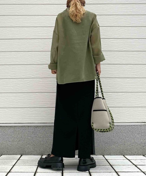 Q（キュー）の「Deepキーネックブラウス（シャツ/ブラウス・レディース・カーキ/ブラウン・MEDIUM）」の20枚目の写真