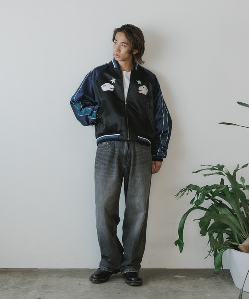 FACETASM(ファセッタズム)の「FACETASM/ファセッタズム THULE SOUVENIR JACKET ジャケット(スカジャン・メンズ・ブラック・5/3/4)」の3枚目の写真