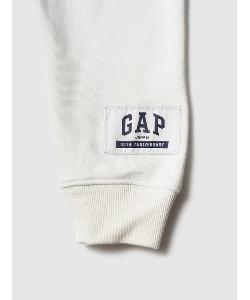 GAP(ギャップ)の「30th アニバーサリー ヴィンテージソフト GAPロゴ ジップアップパーカー (幼児・ベビー)(パーカー・キッズ・ライトグレー/ネイビー/オフホワイト・105cm/110cm/70cm/80cm/90cm/95cm/100cm)」の5枚目の写真