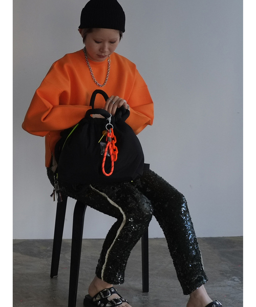cheek（BAG）（チーク）の「【cheek】puff kinchaku 2WAY tote 巾着 ナイロン ショルダーバッグ（ショルダーバッグ・レディース・パープル/ブラック/グレー/カーキ・フリー）」の12枚目の写真