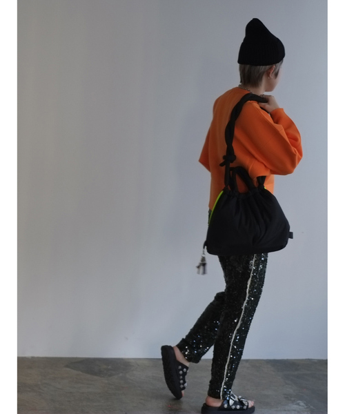 cheek（BAG）（チーク）の「【cheek】puff kinchaku 2WAY tote 巾着 ナイロン ショルダーバッグ（ショルダーバッグ・レディース・パープル/ブラック/グレー/カーキ・フリー）」の13枚目の写真