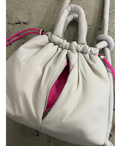 cheek（BAG）（チーク）の「【cheek】puff kinchaku 2WAY tote 巾着 ナイロン ショルダーバッグ（ショルダーバッグ・レディース・パープル/ブラック/グレー/カーキ・フリー）」の15枚目の写真