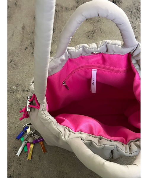 cheek（BAG）（チーク）の「【cheek】puff kinchaku 2WAY tote 巾着 ナイロン ショルダーバッグ（ショルダーバッグ・レディース・パープル/ブラック/グレー/カーキ・フリー）」の19枚目の写真