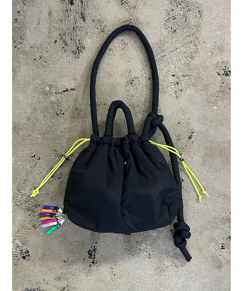 cheek（BAG）（チーク）の「【cheek】puff kinchaku 2WAY tote 巾着 ナイロン ショルダーバッグ（ショルダーバッグ・レディース・パープル/ブラック/グレー/カーキ・フリー）」の9枚目の写真