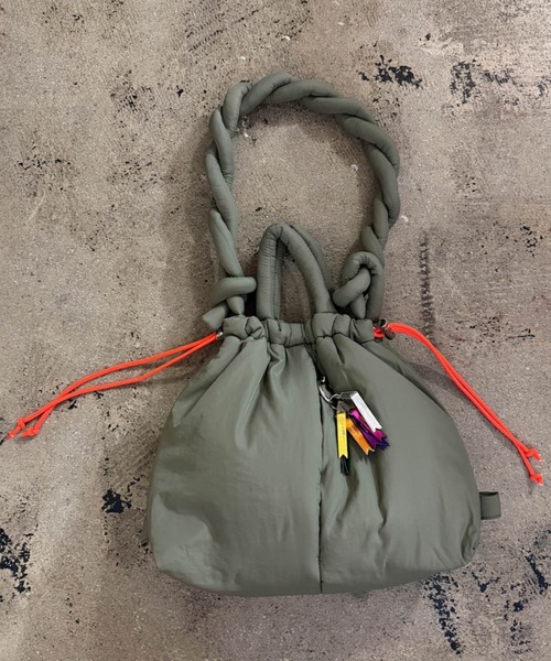 cheek】puff kinchaku 2WAY tote 巾着 ナイロン ショルダーバッグ