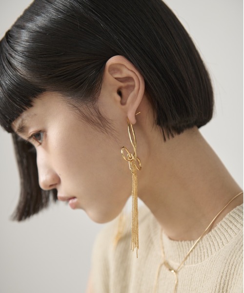 AIC.（エーアイシー）の「フラワーチェーンフリンジピアス（ピアス（両耳用）・レディース・ゴールド/シルバー・FREE）」の14枚目の写真