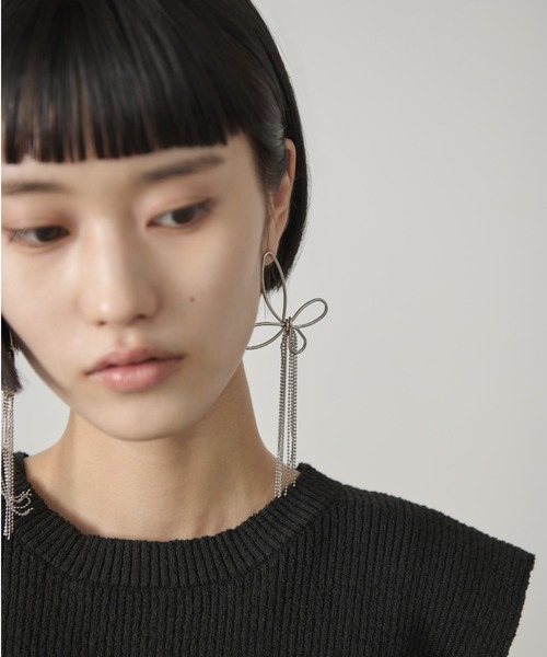 AIC.（エーアイシー）の「フラワーチェーンフリンジピアス（ピアス（両耳用）・レディース・ゴールド/シルバー・FREE）」の6枚目の写真