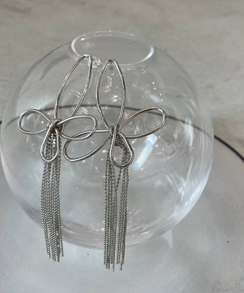 AIC.（エーアイシー）の「フラワーチェーンフリンジピアス（ピアス（両耳用）・レディース・ゴールド/シルバー・FREE）」の3枚目の写真