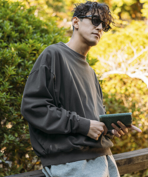 Firsthand(ファーストハンド)の「Firsthand/ファーストハンド 配色 リラックスフィット クルーネックスウェット / ダブルフェイス(スウェット・メンズ・グレー/チャコールグレー/ブラック・M/L)」の12枚目の写真