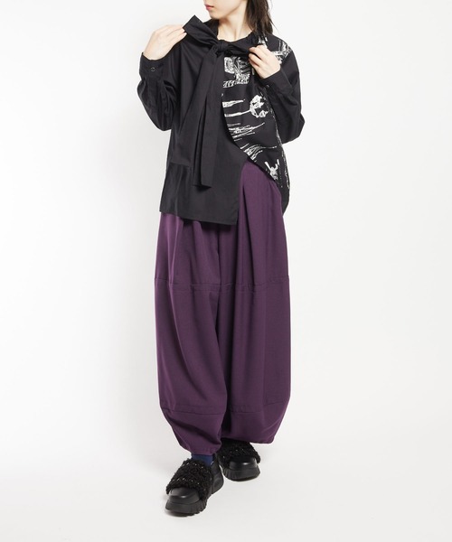 gomme(ゴム)の「中欧プリント ライトドレープブラウス(シャツ/ブラウス・レディース・ブルー/ブラック/ベージュ・MEDIUM)」の13枚目の写真