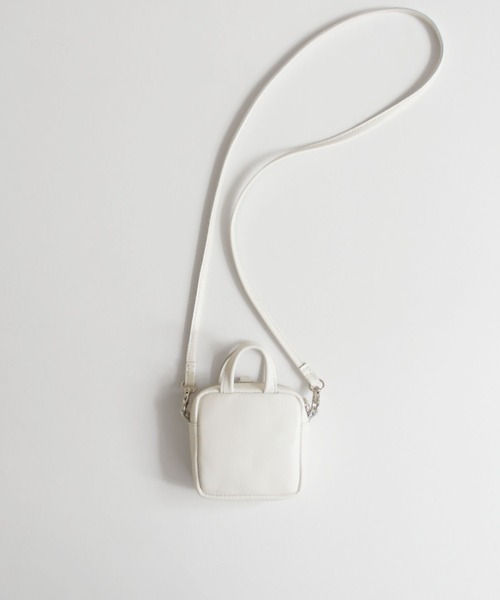 TIDEWAY（タイドウェイ）の「ICY 2WAY SHOULDER / XXS（ショルダーバッグ・レディース・アッシュグレー/ブラック/レッド/オフホワイト・FREE）」の2枚目の写真