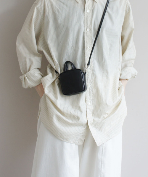 TIDEWAY（タイドウェイ）の「ICY 2WAY SHOULDER / XXS（ショルダーバッグ・レディース・アッシュグレー/ブラック/レッド/オフホワイト・FREE）」の9枚目の写真