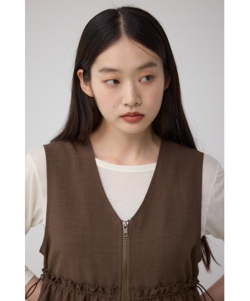 AZUL by moussy（アズールバイマウジー）の「ジップペプラムサイドドロストベスト（ベスト・レディース・ブラウン/ブラック/ライトベージュ・FREE）」の14枚目の写真
