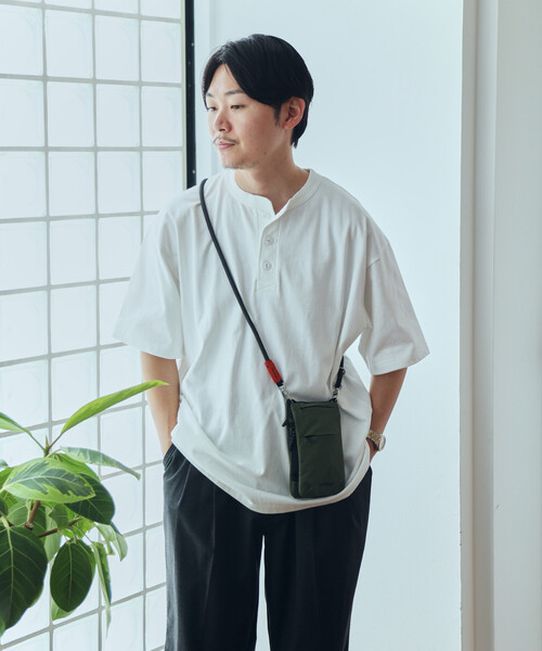 Topologie(トポロジー)の「Topologie/トポロジー Phone Sacoche フォンサコッシュ 【バッグ単体】(ショルダーバッグ・メンズ・ブラック/オリーブ・ONE SIZE)」の20枚目の写真