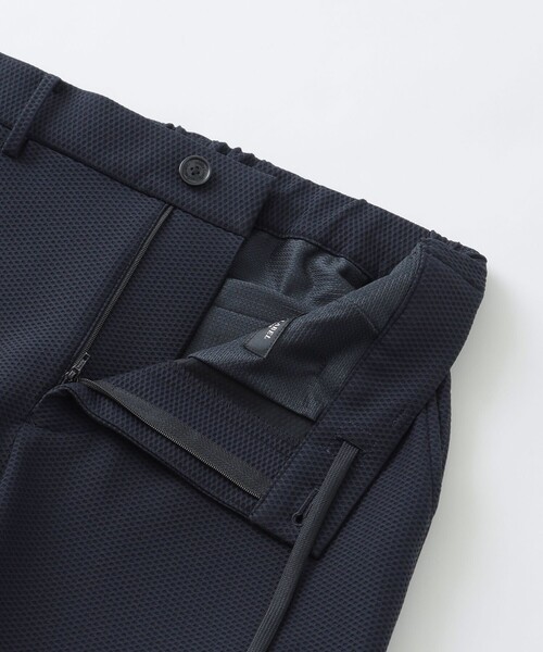 BLACK LABEL CRESTBRIDGE(ブラックレーベル・クレストブリッジ)の「【BLACK lab.】ボンディングトリコットトラウザーズ(その他パンツ・メンズ・ネイビー/ブラック・L/M/XL/S)」の17枚目の写真