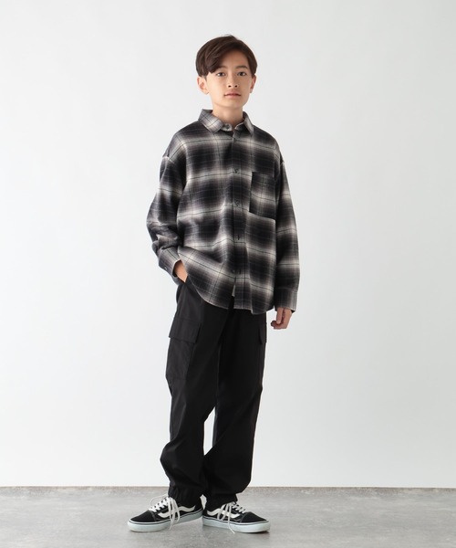 GLOBAL WORK（グローバルワーク）の「やわらかリッチネルチェック/498546（シャツ/ブラウス・キッズ・グレイッシュベージュ/ブラック・160cm/150cm/140cm/130cm）」の12枚目の写真