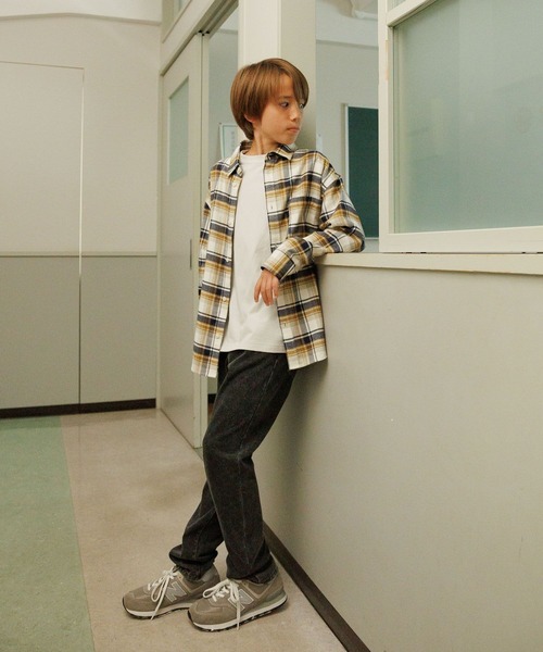 GLOBAL WORK（グローバルワーク）の「やわらかリッチネルチェック/498546（シャツ/ブラウス・キッズ・グレイッシュベージュ/ブラック・160cm/150cm/140cm/130cm）」の4枚目の写真