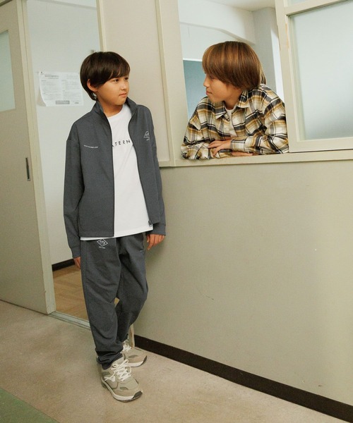 GLOBAL WORK（グローバルワーク）の「やわらかリッチネルチェック/498546（シャツ/ブラウス・キッズ・グレイッシュベージュ/ブラック・160cm/150cm/140cm/130cm）」の5枚目の写真