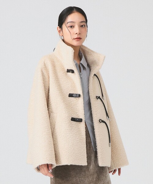 Ray BEAMS（レイビームス）の「シャギー トグルボタン ハーフ コート（その他アウター・レディース・アイボリー/ブラック・1/0）」の4枚目の写真
