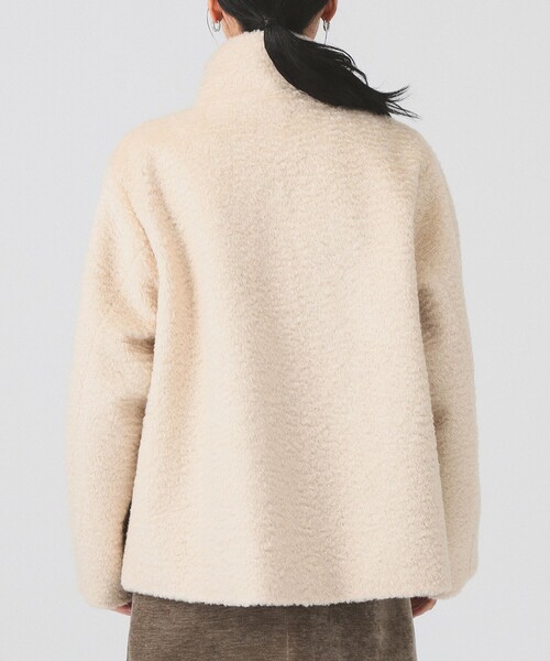 Ray BEAMS（レイビームス）の「シャギー トグルボタン ハーフ コート（その他アウター・レディース・アイボリー/ブラック・1/0）」の13枚目の写真