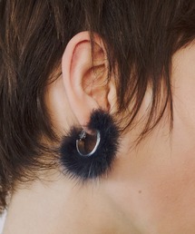 ミンク ファー フープ ピアス