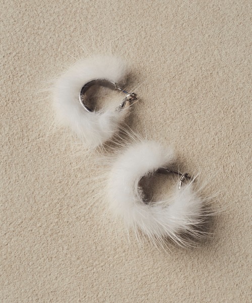 ミンク ファー フープ ピアス（ピアス（両耳用））｜GOLDY（ゴールディ