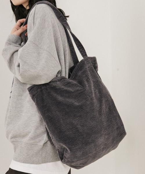 MERLOT（メルロー）の「【A4サイズ、14inch以下のノートPC収納可能】コーデュロイトートバッグ（トートバッグ・レディース・チャコールグレー/ブラック/ピンク・FREE）」の2枚目の写真