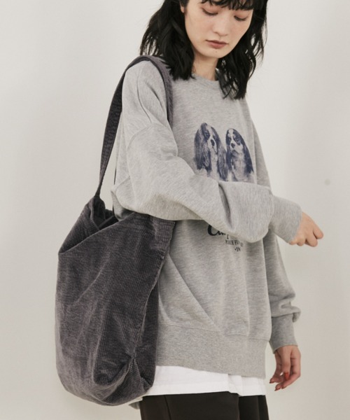 MERLOT（メルロー）の「【A4サイズ、14inch以下のノートPC収納可能】コーデュロイトートバッグ（トートバッグ・レディース・チャコールグレー/ブラック/ピンク・FREE）」の4枚目の写真