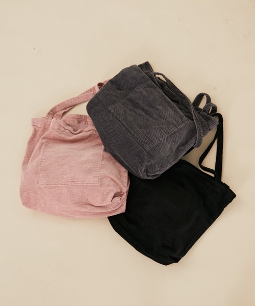 MERLOT（メルロー）の「【A4サイズ、14inch以下のノートPC収納可能】コーデュロイトートバッグ（トートバッグ・レディース・チャコールグレー/ブラック/ピンク・FREE）」の13枚目の写真