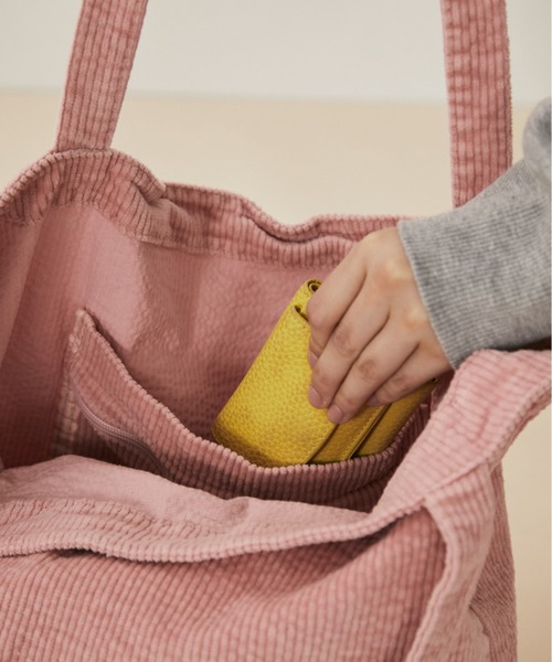 MERLOT（メルロー）の「【A4サイズ、14inch以下のノートPC収納可能】コーデュロイトートバッグ（トートバッグ・レディース・チャコールグレー/ブラック/ピンク・FREE）」の17枚目の写真