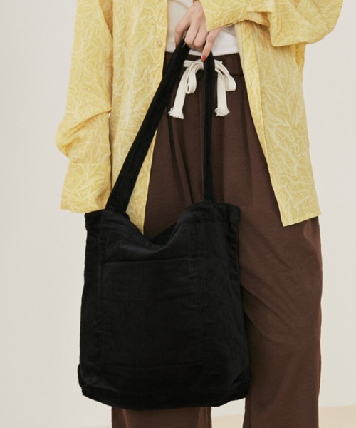 MERLOT（メルロー）の「【A4サイズ、14inch以下のノートPC収納可能】コーデュロイトートバッグ（トートバッグ・レディース・チャコールグレー/ブラック/ピンク・FREE）」の12枚目の写真