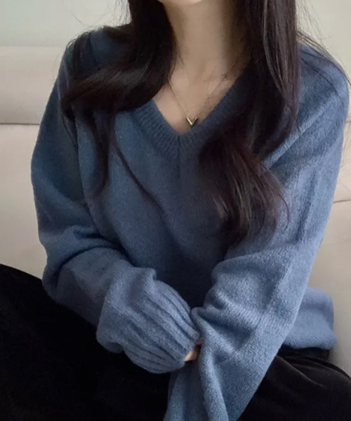 VIVID LADY(ビビッドレディー)の「Vネック ニットトップス※新色追加(ニット/セーター・レディース・ネイビー/オリーブ/グレー/レッド/オートミール/ブルー/スカイブルー/ピンク/ホワイト/イエロー・FREE)」の21枚目の写真