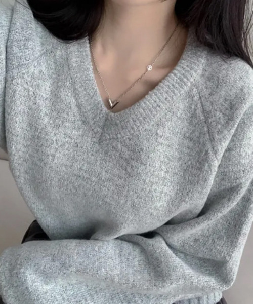 VIVID LADY(ビビッドレディー)の「Vネック ニットトップス※新色追加(ニット/セーター・レディース・ネイビー/オリーブ/グレー/レッド/オートミール/ブルー/スカイブルー/ピンク/ホワイト/イエロー・FREE)」の19枚目の写真