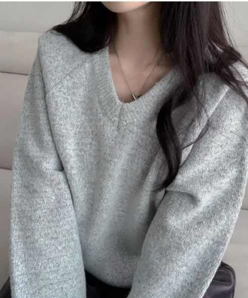 VIVID LADY(ビビッドレディー)の「Vネック ニットトップス※新色追加(ニット/セーター・レディース・ネイビー/オリーブ/グレー/レッド/オートミール/ブルー/スカイブルー/ピンク/ホワイト/イエロー・FREE)」の18枚目の写真