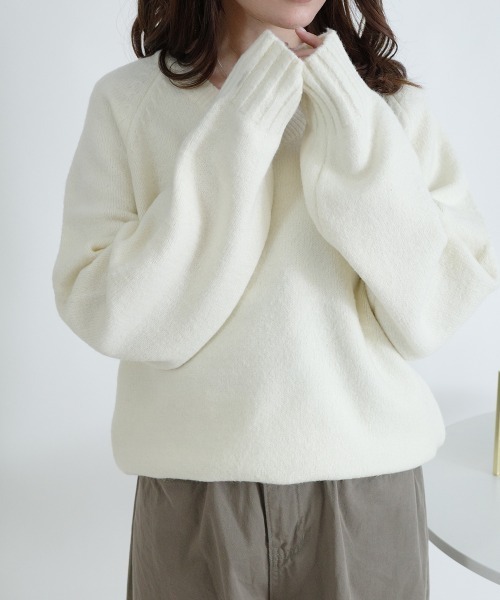 STONE  ホワイト Vネックニット セール】Vネック ニットトップス※新色追加（ニット/セーター）｜VIVID